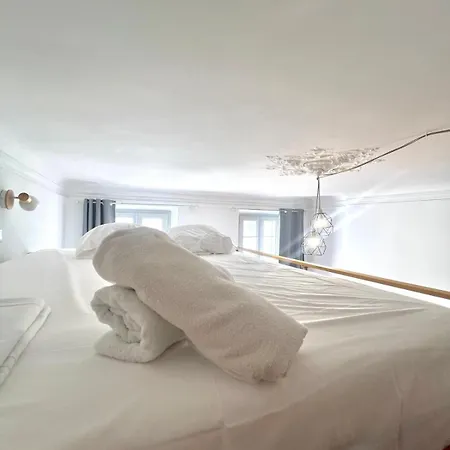 Chalucet - Close To Train Station * Τουλόν