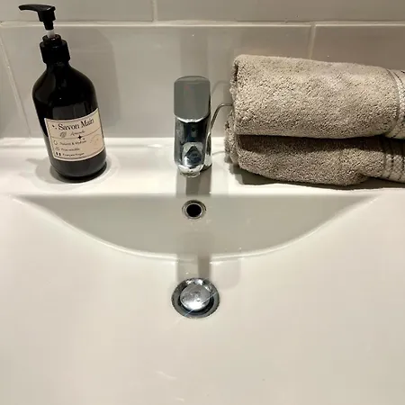 公寓 Chalucet - Close To Train Station *