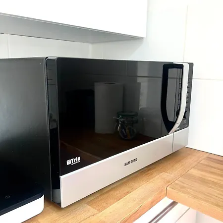 Chalucet - Close To Train Station *